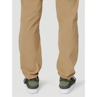 New - Wrangler Men's ATG Convertible Trail Tapered Jogger Pants