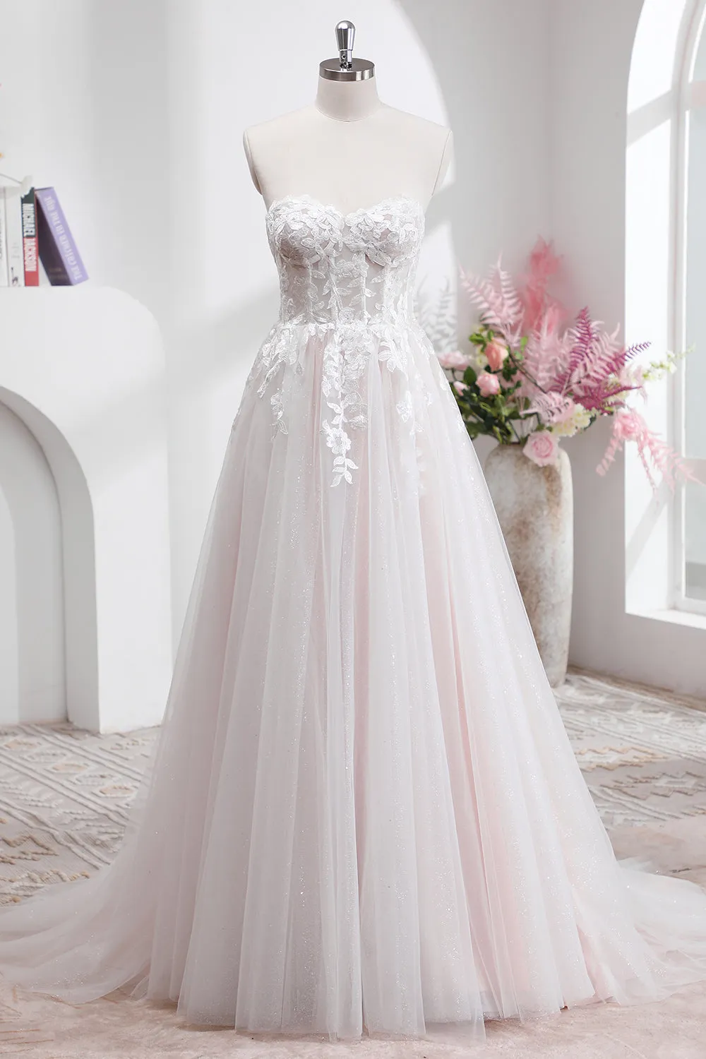 Princess White A Line Tulle Sweetheart Wedding Dress with Applique Lace